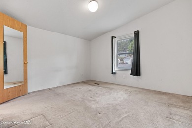 Move-in ready and full of versatility! Situated on a corner lot - photo 21
