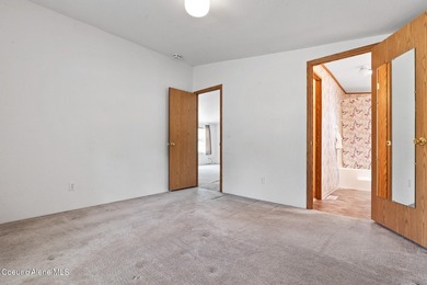 Move-in ready and full of versatility! Situated on a corner lot - photo 23