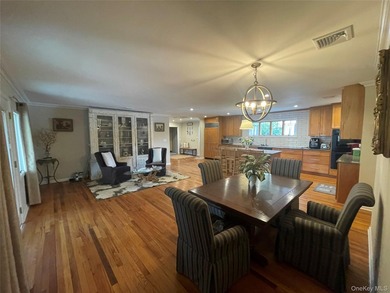 This beautiful ranch is set on .33 of an acre - photo 9