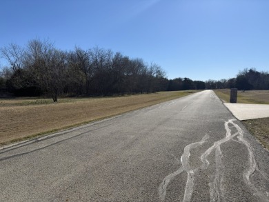 Peaceful 1+ Acre Lot in Gated Lake Subdivision - photo 14