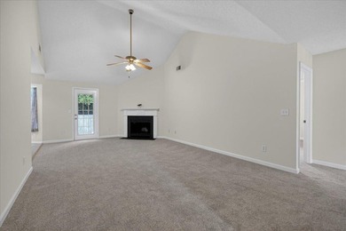 Welcome to Coastal Living at its Finest! Located just minutes - photo 13