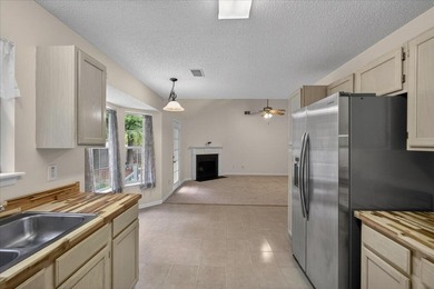 Welcome to Coastal Living at its Finest! Located just minutes - photo 20