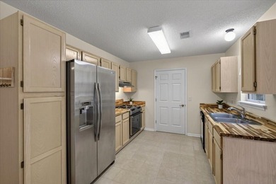 Welcome to Coastal Living at its Finest! Located just minutes - photo 21