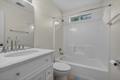 Welcome to Coastal Living at its Finest! Located just minutes - photo 34