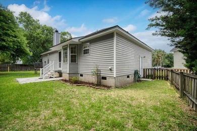 Welcome to Coastal Living at its Finest! Located just minutes - photo 37