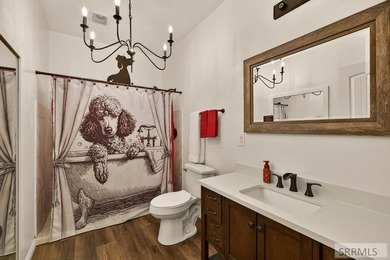 Designed for entertaining and grand scale living, this - photo 30