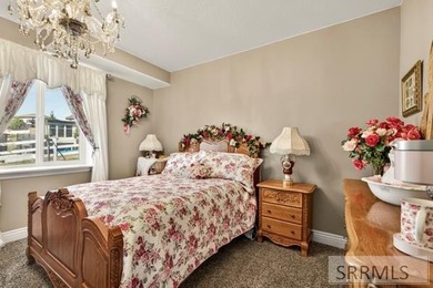 Designed for entertaining and grand scale living, this - photo 36