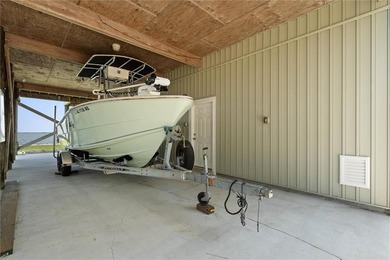 Welcome to your own slice of paradise on the pristine waters of - photo 37