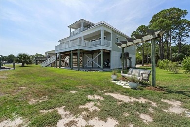 Welcome to your own slice of paradise on the pristine waters of - photo 39