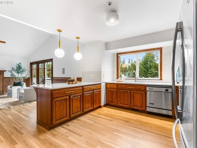 BRAND NEW ROOF WITH 50 YEAR WARRANTY. Welcome to Edgewater at - photo 4