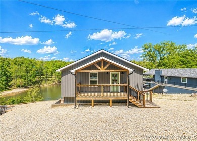 Cove location with 100 feet of lakefront, this beautifully - photo 33