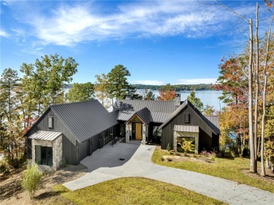 Lake Keowee Home For Sale in Six Mile South Carolina