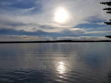 Beautiful south-facing lakefront parcel on 3,300-acre - photo 2