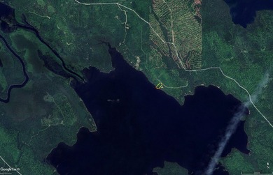 Beautiful south-facing lakefront parcel on 3,300-acre - photo 7