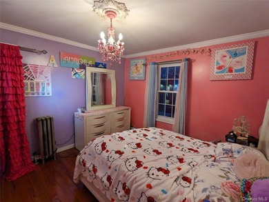 Beautifully Renovated Detached Colonial - This stunning - photo 9