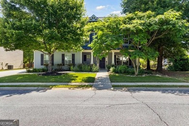 This beautifully maintained 4-bedroom, 2.5-bath home offers - photo 2