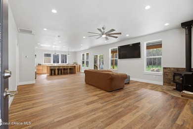 Escape to Your Private North Idaho Sanctuary! This NEWLY built - photo 4