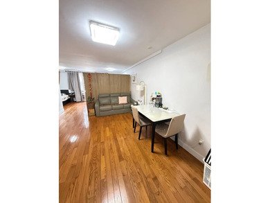 Large studio apartment with a separated kitchen in heart of - photo 4