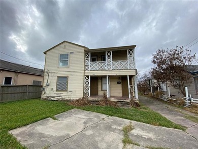 Prime Investor Opportunity: 3-Unit Fixer-Upper with Value-Add - photo 1