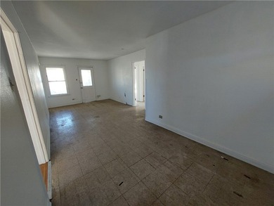 Prime Investor Opportunity: 3-Unit Fixer-Upper with Value-Add - photo 8