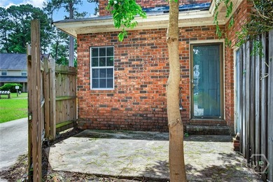 Opportunity knocks with this brick end-unit townhome offering NO - photo 12