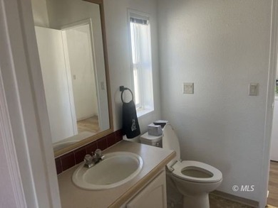 OUTSTANDING VALUE! 433A Filed, Home on permanent foundation - photo 13