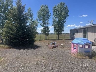 OUTSTANDING VALUE! 433A Filed, Home on permanent foundation - photo 16