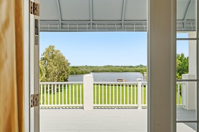 Private Waterfront Estate with 165 Feet of Waterfront and Direct - photo 23