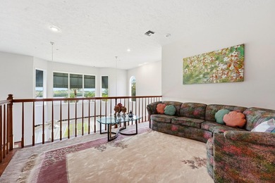 Private Waterfront Estate with 165 Feet of Waterfront and Direct - photo 31
