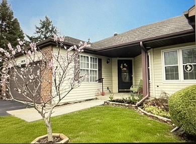 Enjoy resort-style living in the desirable, gated 55+ Community - photo 2