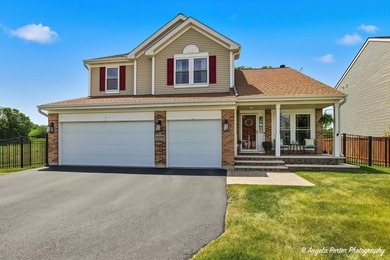 (private lake, pond, creek) Home Active Under Contract in Lakemoor Illinois