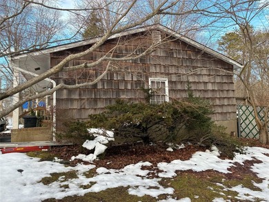 PRICED TO SELL Great starter home located just off the sunrise - photo 2