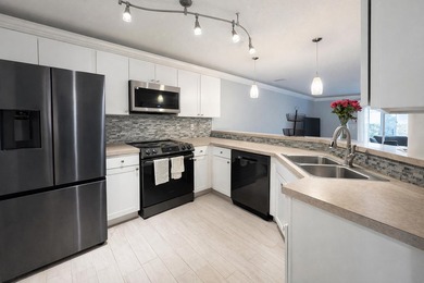 Seller is willing to contribute toward buyer's closing costs - photo 2