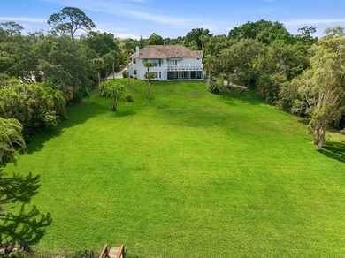 Private Waterfront Estate with 165 Feet of Waterfront and Direct - photo 57