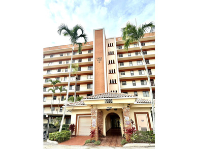 Beautifully upgraded 6th-floor condo in desirable Huntington - photo 11