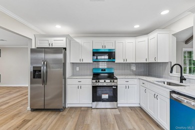 Beautifully Renovated Ranch in the Desirable Leisure Knoll - photo 12