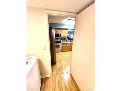 Beautifully upgraded 6th-floor condo in desirable Huntington - photo 19