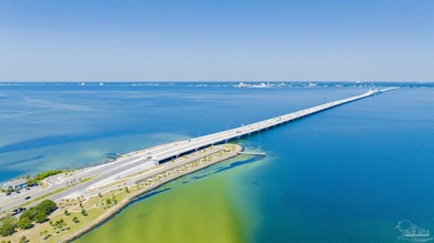 Location, Location!! Right in the heart of Gulf Breeze so close - photo 4