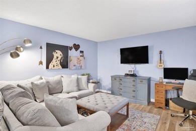Location, Location!! Right in the heart of Gulf Breeze so close - photo 8