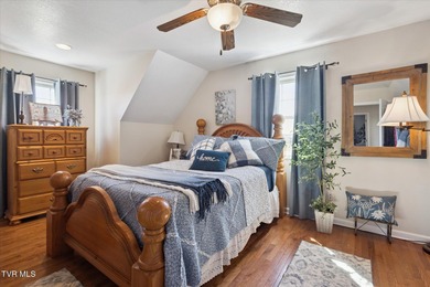 A rare find!!! 3 bedroom 2.5 bath cape cod situated on 3.04 - photo 21