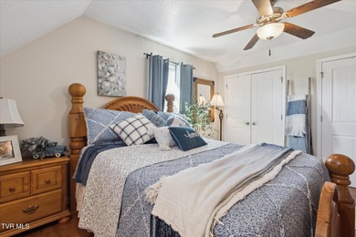 A rare find!!! 3 bedroom 2.5 bath cape cod situated on 3.04 - photo 22