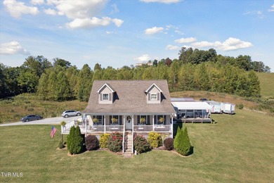 A rare find!!! 3 bedroom 2.5 bath cape cod situated on 3.04 - photo 31