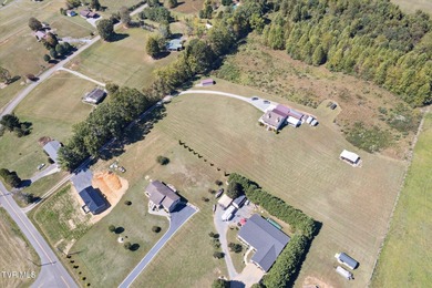 A rare find!!! 3 bedroom 2.5 bath cape cod situated on 3.04 - photo 39