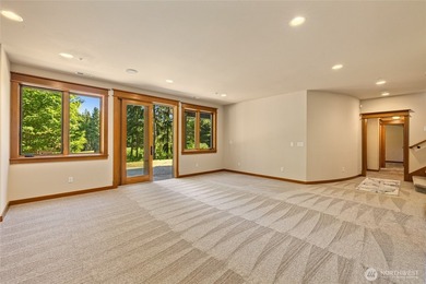 Discover the ultimate mountain retreat where luxury living meets - photo 28