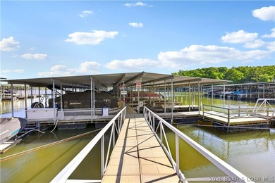 16x44 DOCK SLIP + PWC SLIP + FURNISHED + 2283 SQ.FT. + TOP-FLOOR - photo 38