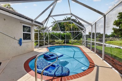 Welcome to this charming three-bedroom, two-bathroom - photo 45