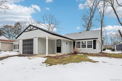 Beautifully Renovated Ranch in the Desirable Leisure Knoll - photo 2