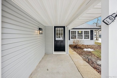 Beautifully Renovated Ranch in the Desirable Leisure Knoll - photo 4