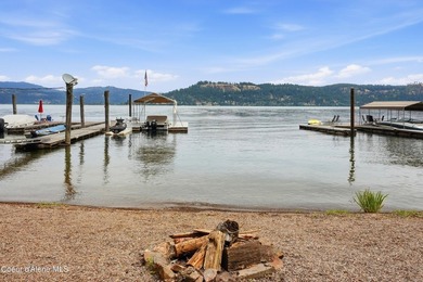 Tucked at the end of the road in a peaceful, protected cove - photo 4