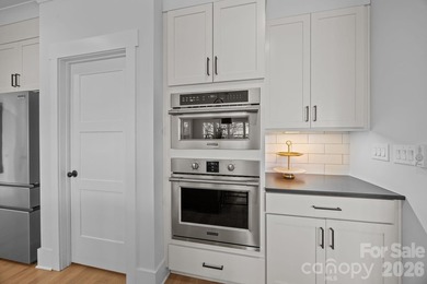 Discover the perfect blend of livable luxury at this exceptional - photo 22